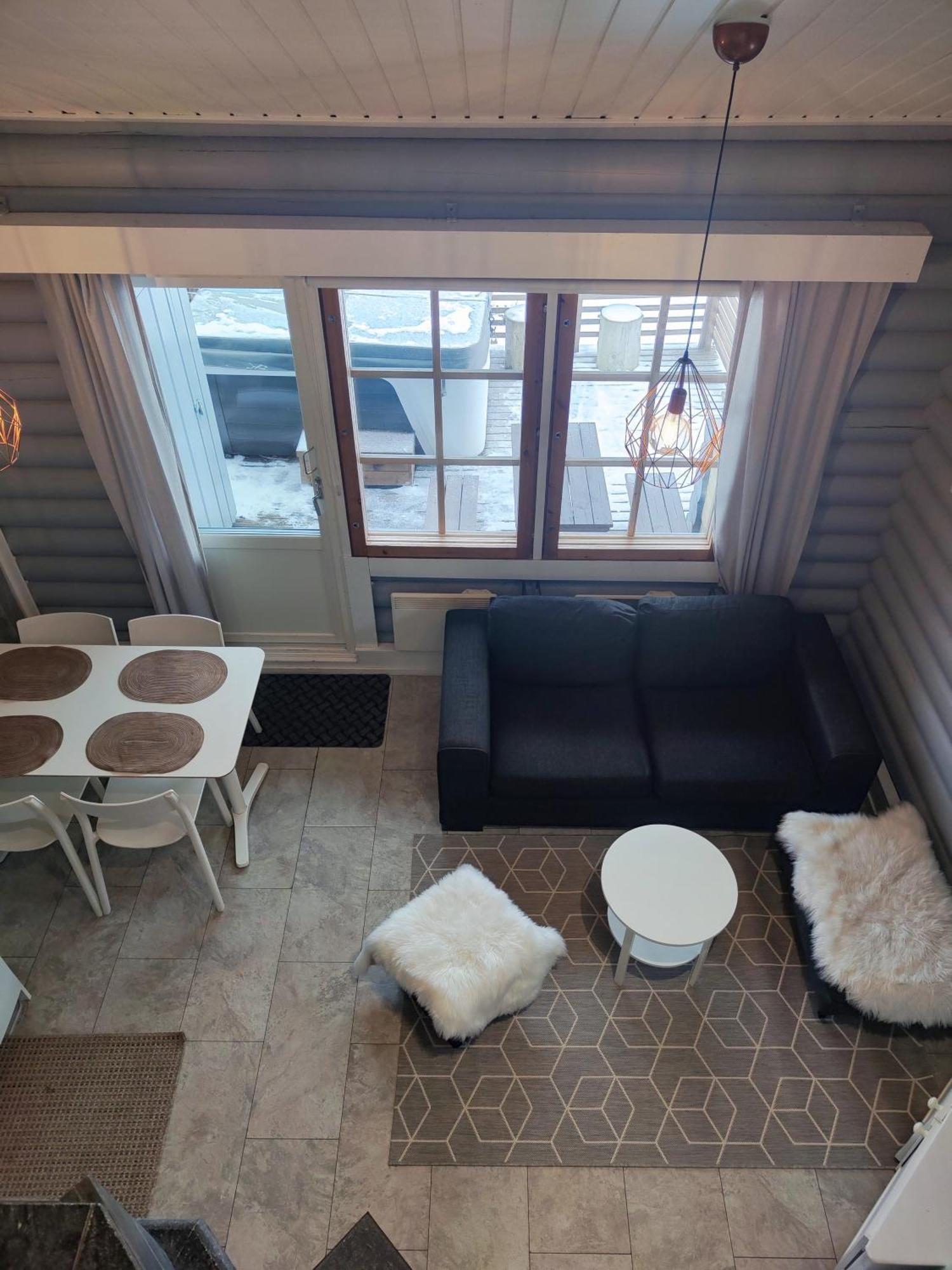 Villa Soepoe Moekki Himoksella Palveluiden Vieressae Jämsä Exterior foto